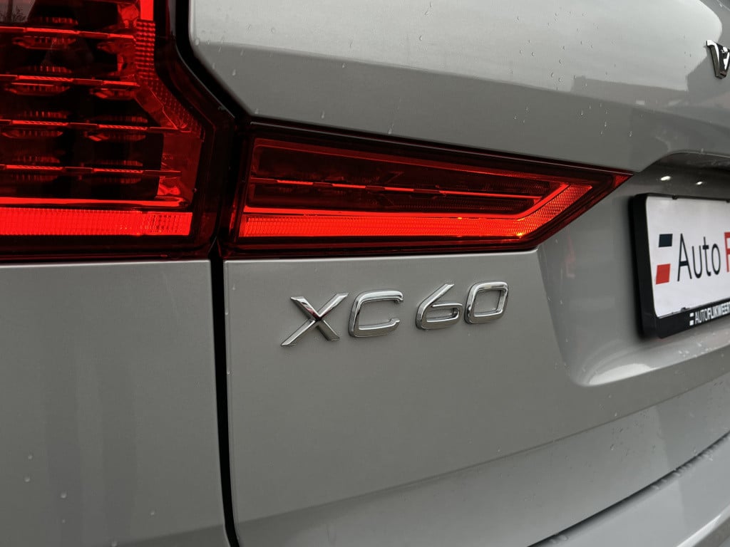 Volvo XC60 2.0 t8 plug-in hybrid awd polestar engineered | bowers&wilkins |