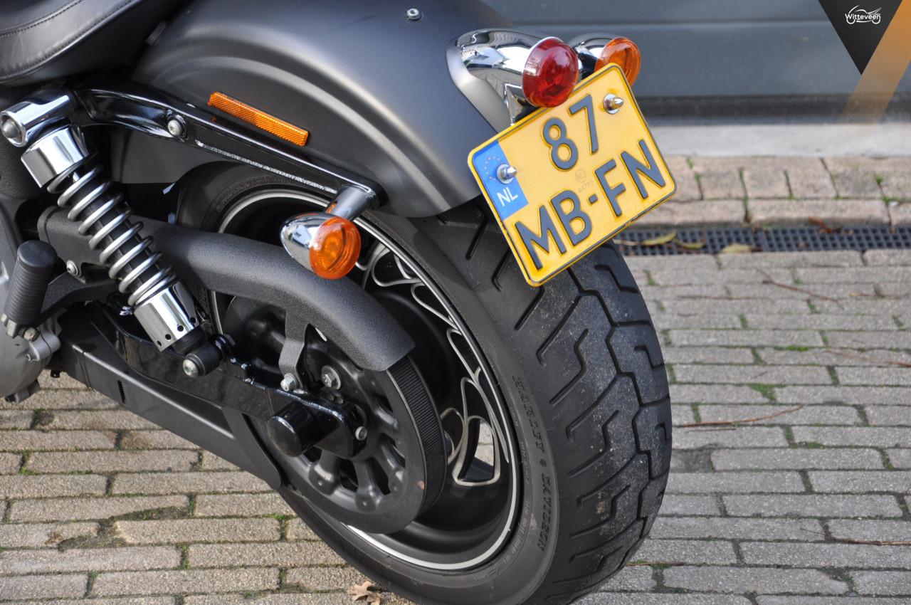 Harley-Davidson FXDB Street Bob 15500 kms!