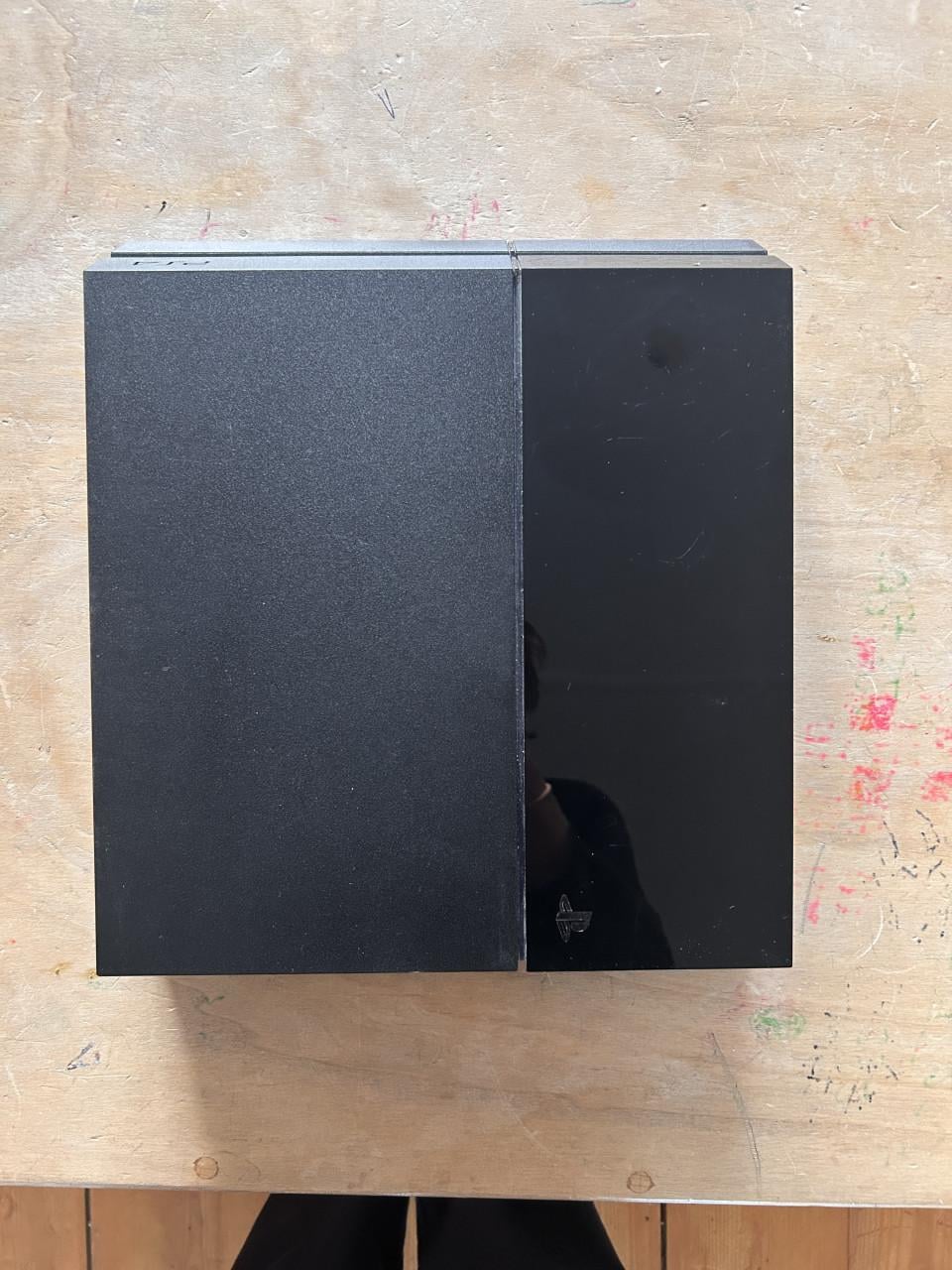 PlayStation 4 + 2 DS4 + 5 games (o.a. GTA & CoD)