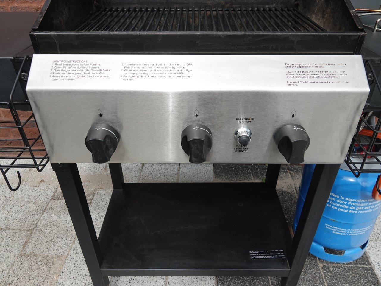 Nette BBQ Kenmore op gas incl gevulde gasfles, goede kwaliteit