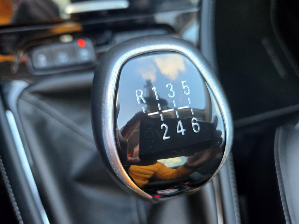 Opel Grandland X 1.2 turbo 130pk business executive | pano | trekhaak