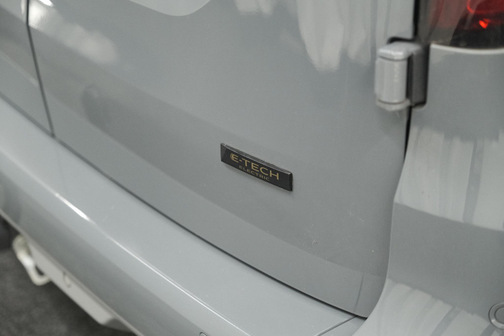 Renault Kangoo e-tech extra 22 kw 44 kwh | trekhaak | camera | apple carpla