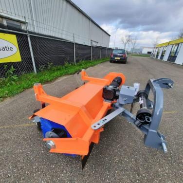 Veegmachine voor compact tractor
