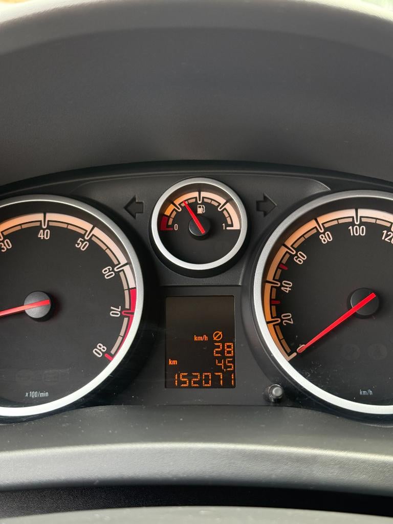 Opel Corsa 1.2 ecoflex selection - airco - stoelverwarming