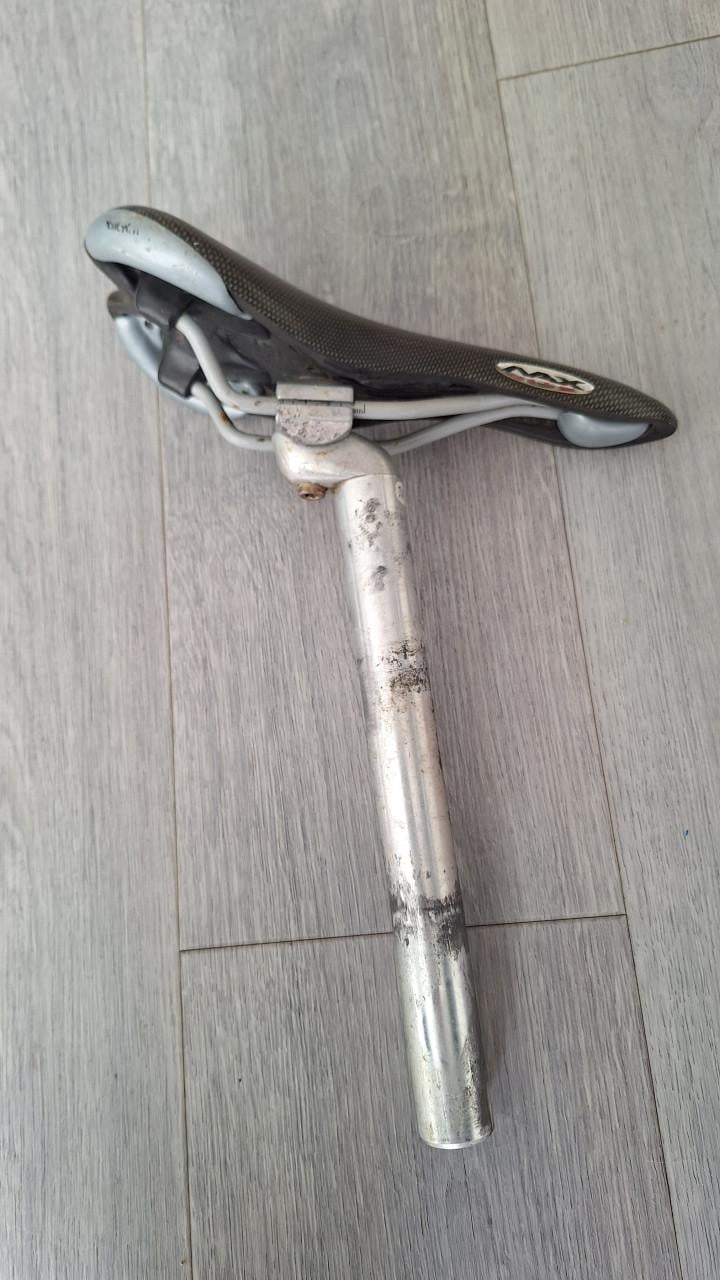 Fiets zadel met pen