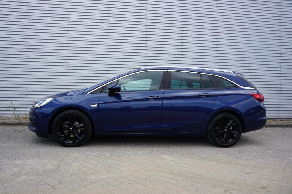 Opel Astra sports tourer 1.2 elegance airco / navi / cruise / camera / park