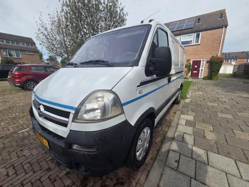 Opel movan 2.5cdti 74 kw l1h1 2007