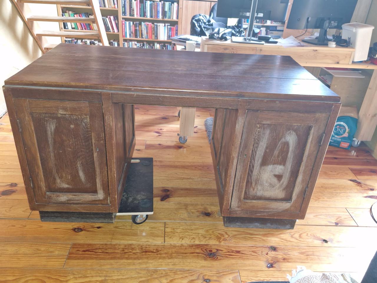 Antiek bureau