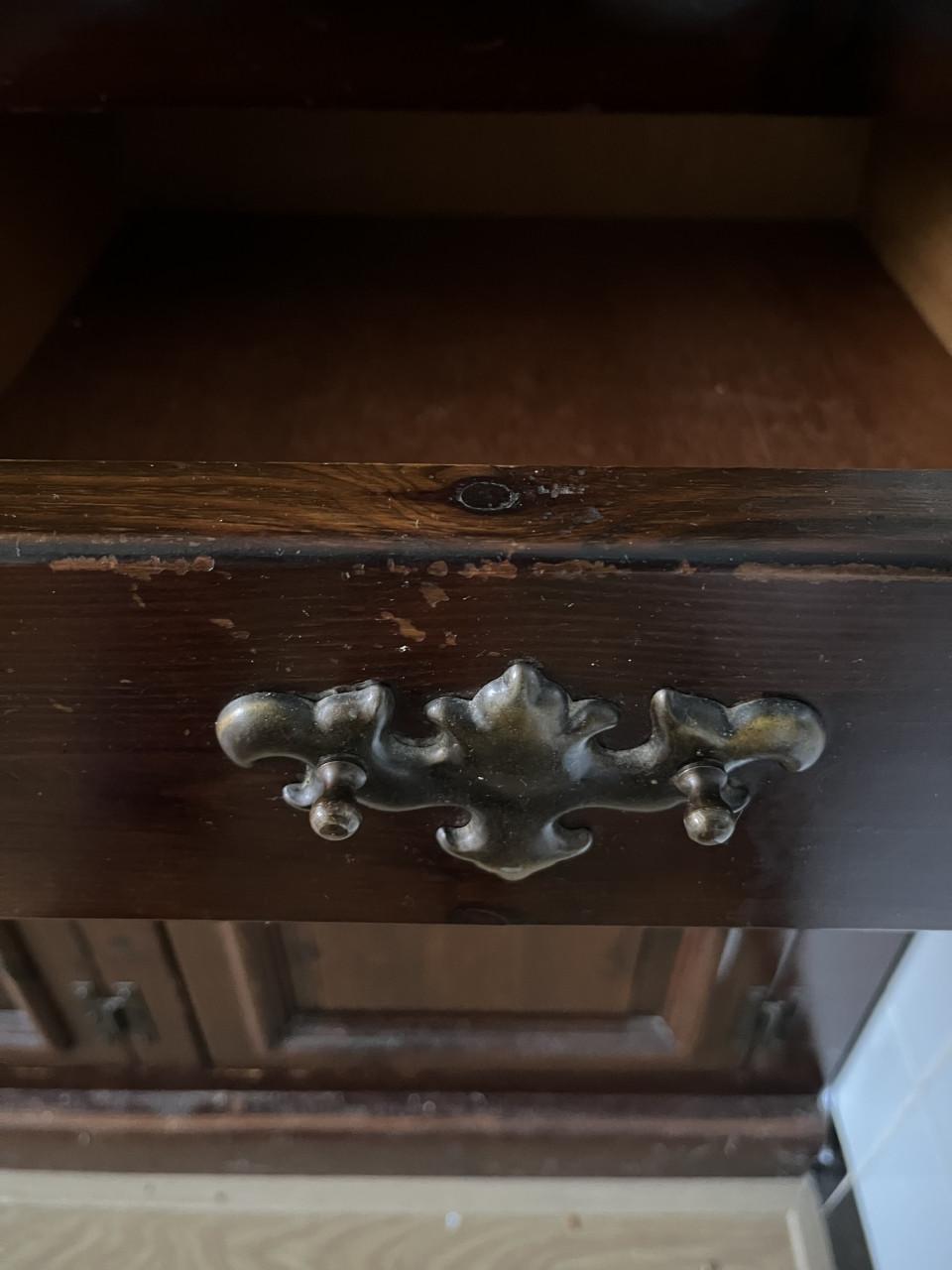 Donkerbruine buffetkast