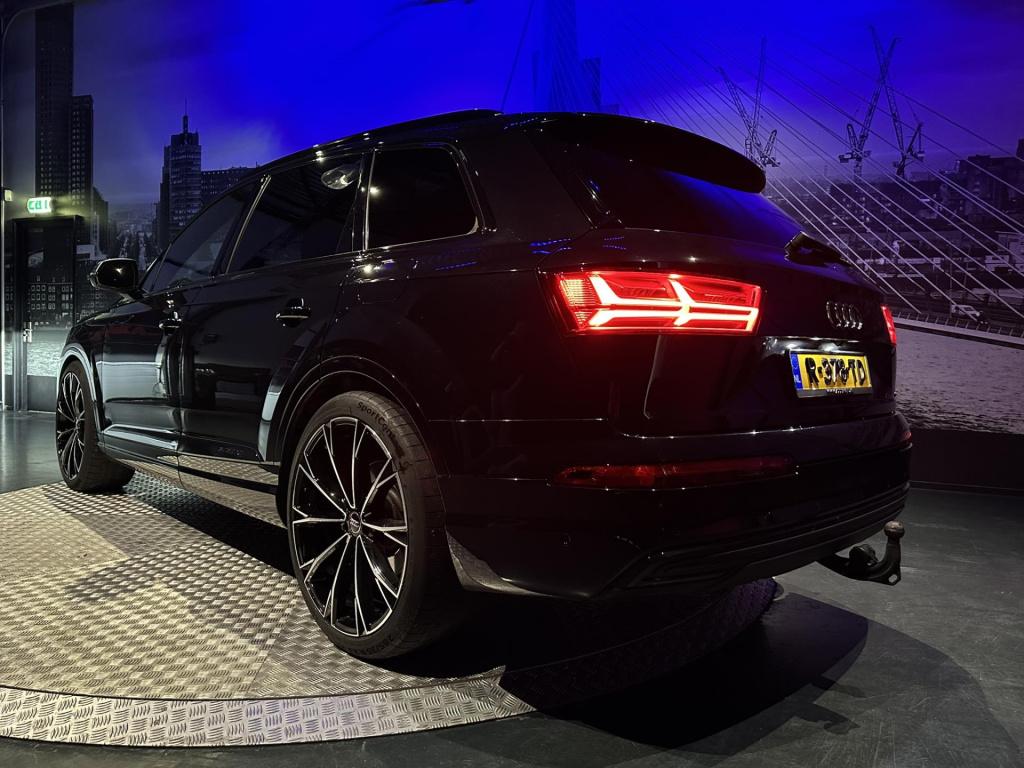 Audi Q7 3.0 tdi e-tron quattro sport *pano*hud*360camera*23"inch*