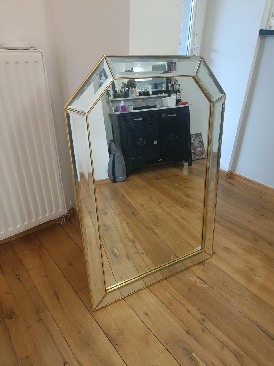 Vintage spiegel met facet geslepen rand