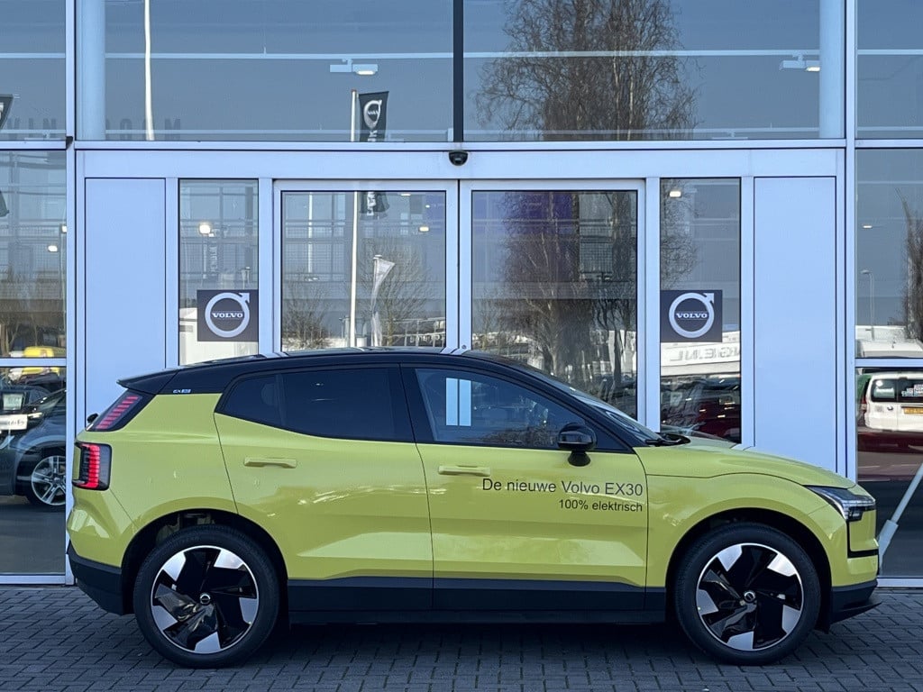 Volvo Ex30 extended plus 272pk| adap.cruise| h&k sound| getint glas| camera