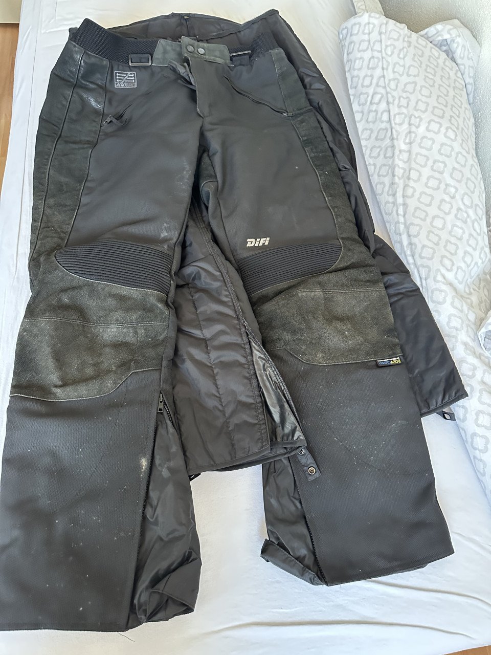 Motorpak met laarzen