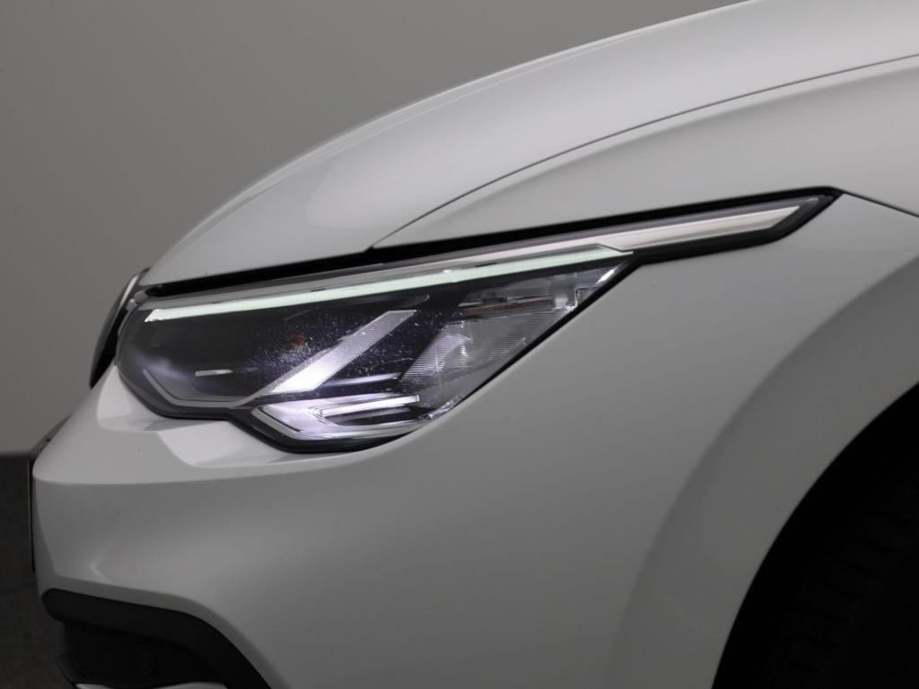 Volkswagen Golf 1.0 etsi life | automaat | stoel - stuur verwarming | navig