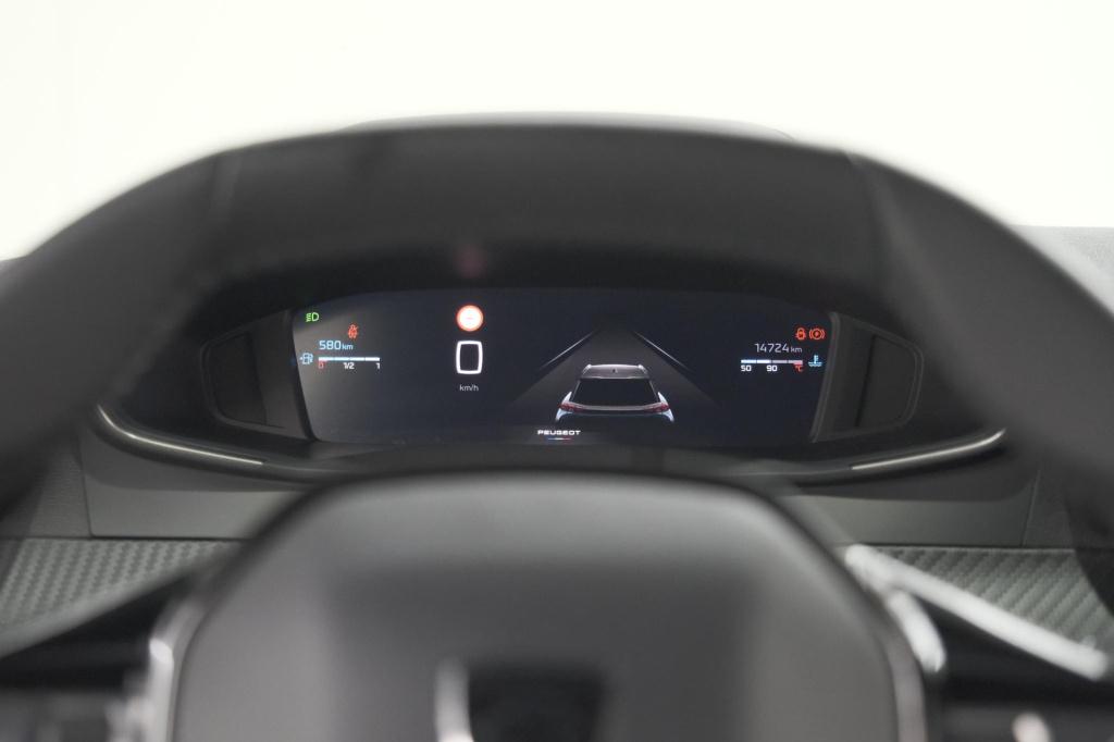 Peugeot 2008 puretech 100 allure | apple carplay | parkeersensoren | climat
