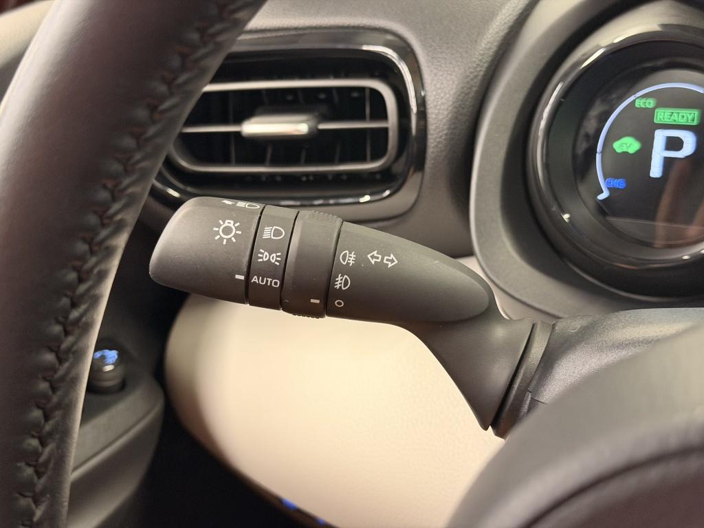 Toyota Yaris 1.5 hybrid executive| jbl| hud| ada.cruise| stoel+stuur.verw