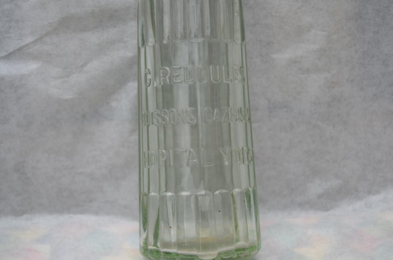 Nog een paar oude soda-, bier- en wijnflessen 19e eeuws