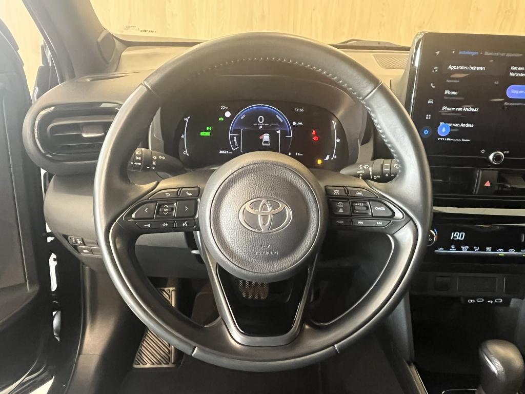 Toyota Yaris Cross 1.5 hybrid 115 first