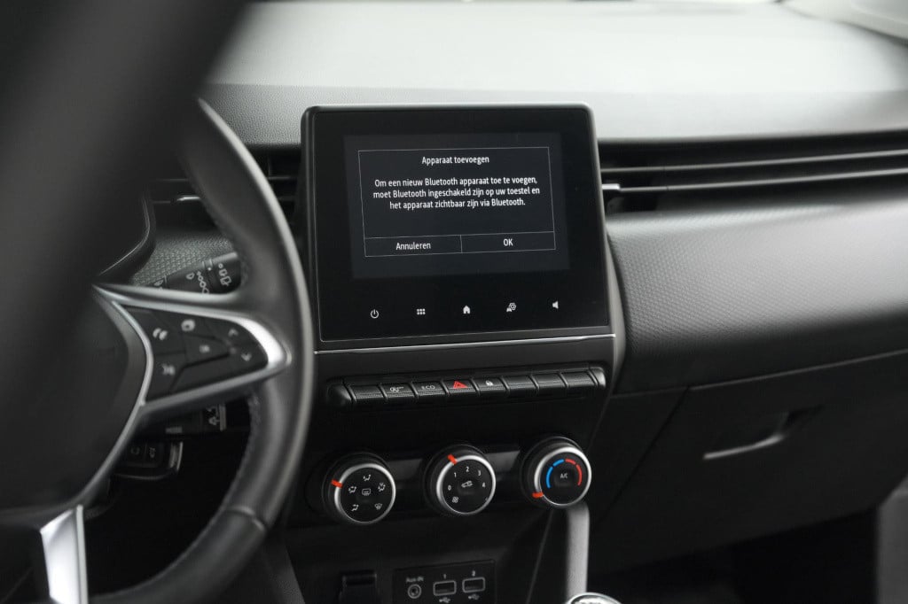 Renault Clio tce 90 zen | parkeersensoren | navigatie | apple carplay