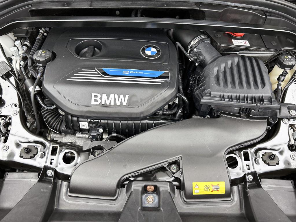BMW X1 xdrive25e high executive | automaat | leder | parkeer sensoren | nav