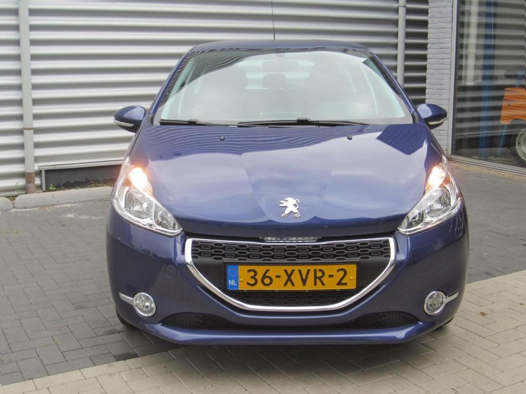 Peugeot 208 1.2 vti 82 active 5-drs airco/lmv/park