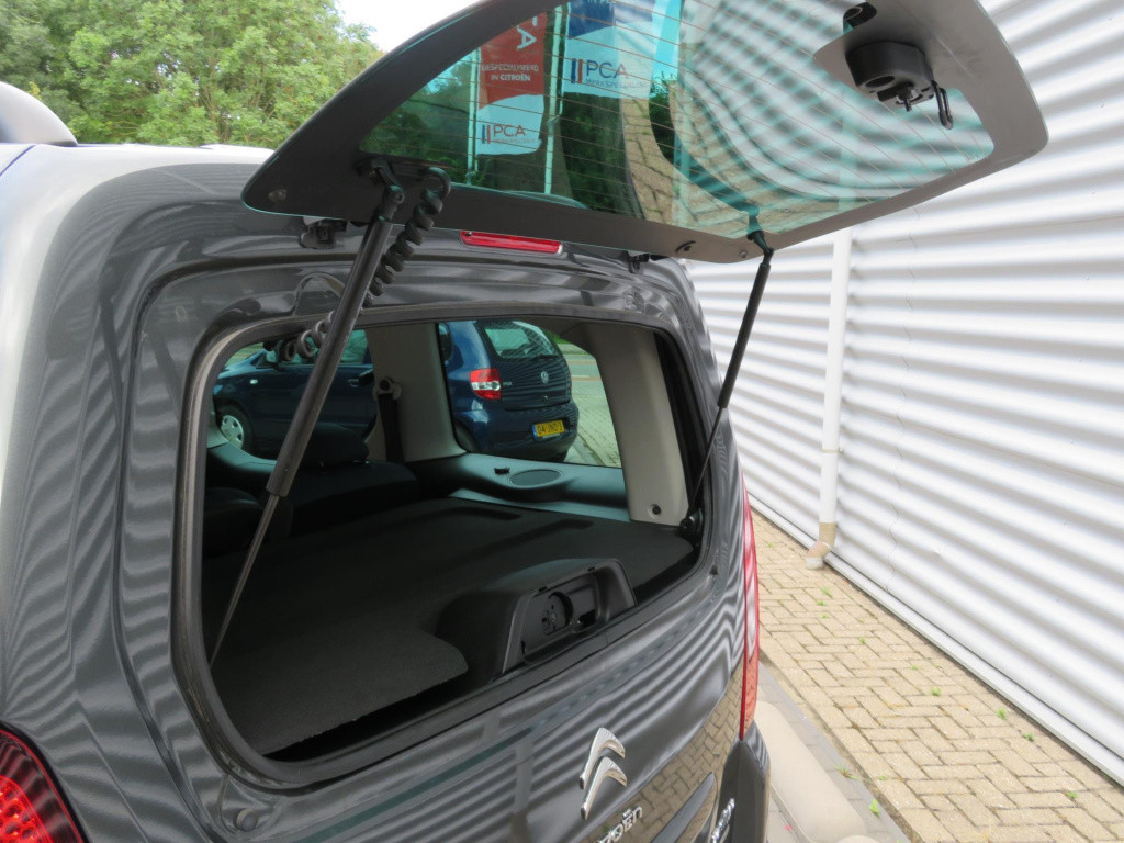 Citroen Berlingo multispace feel 110 nav/cam/park/trekhaak