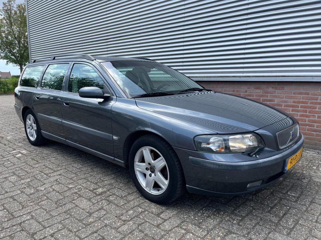 Volvo V70 2.4 comfort line | trekhaak | youngtimer