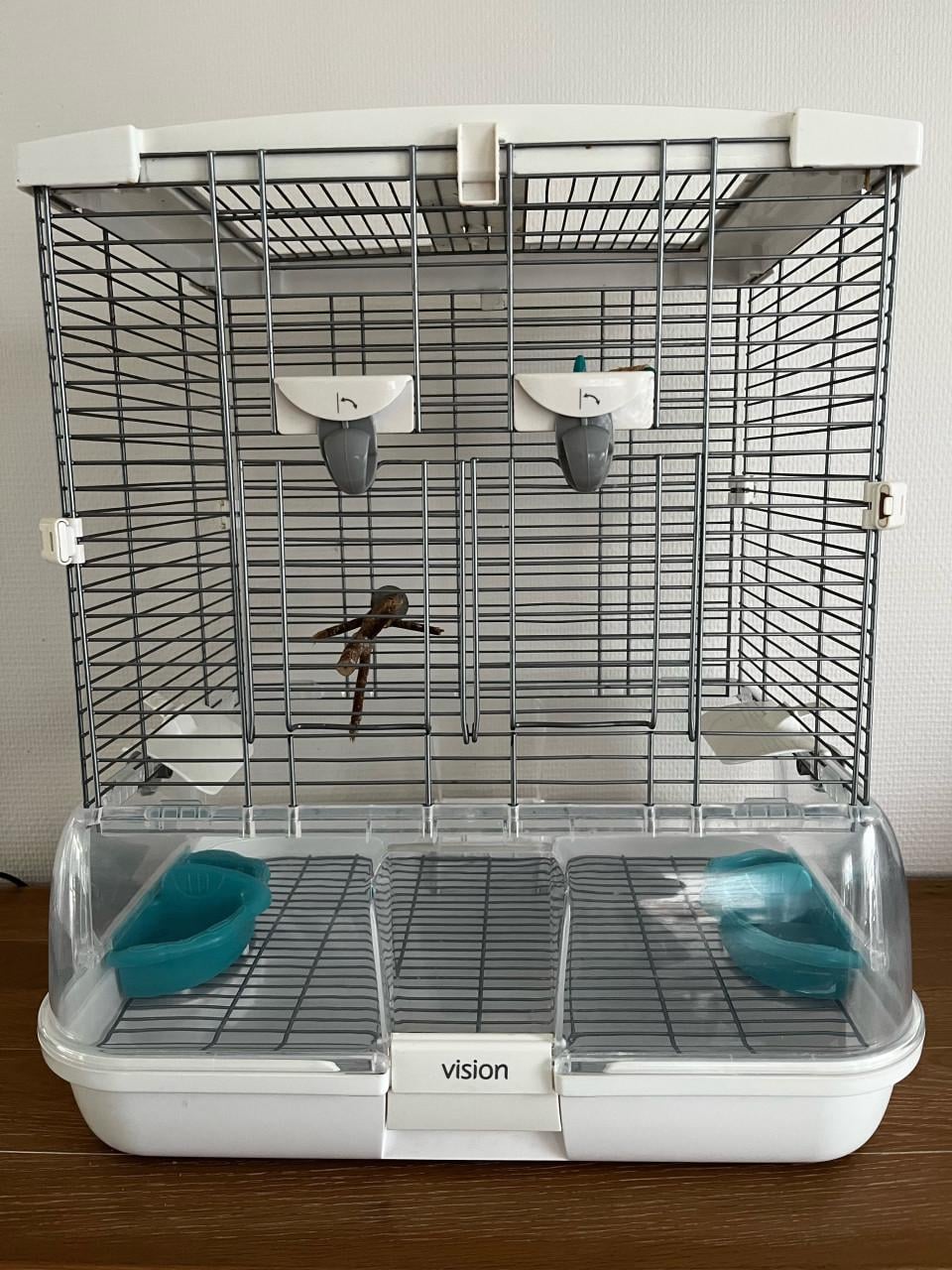 Zeer nette Vogelkooi Hagen Vision S 01