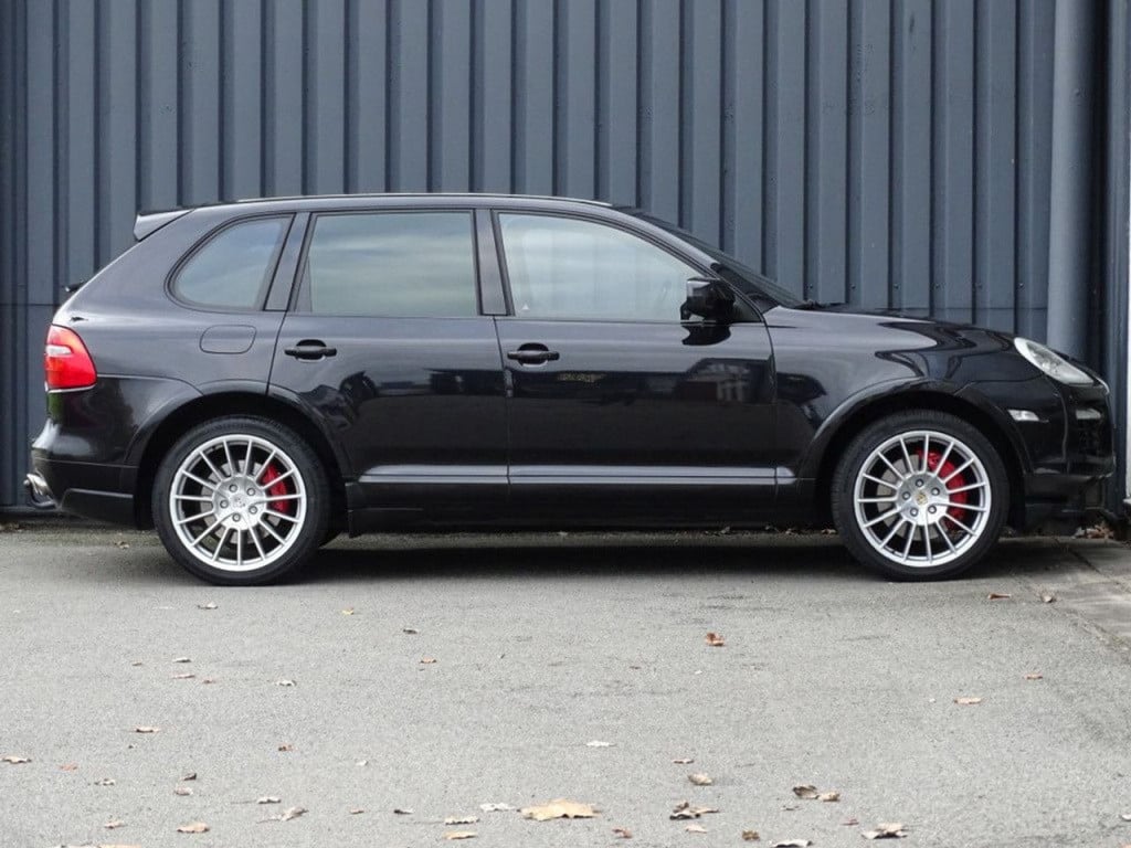 Porsche Cayenne 4.8 turbo 500pk | pano