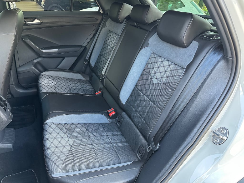Volkswagen T-roc 1.5 tsi 150pk dsg r-line | camera | keyless | elek. achter