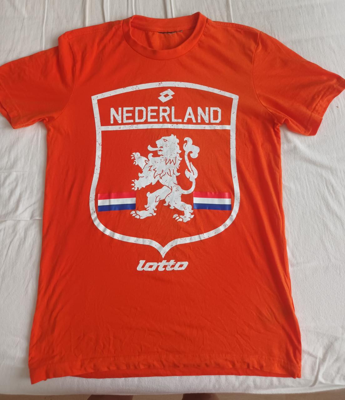 2 WK Oranje voetbalshirts schoon en in nieuwstaat