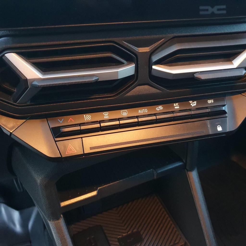 Dacia Duster 1.6 hybrid 140 expression automaat