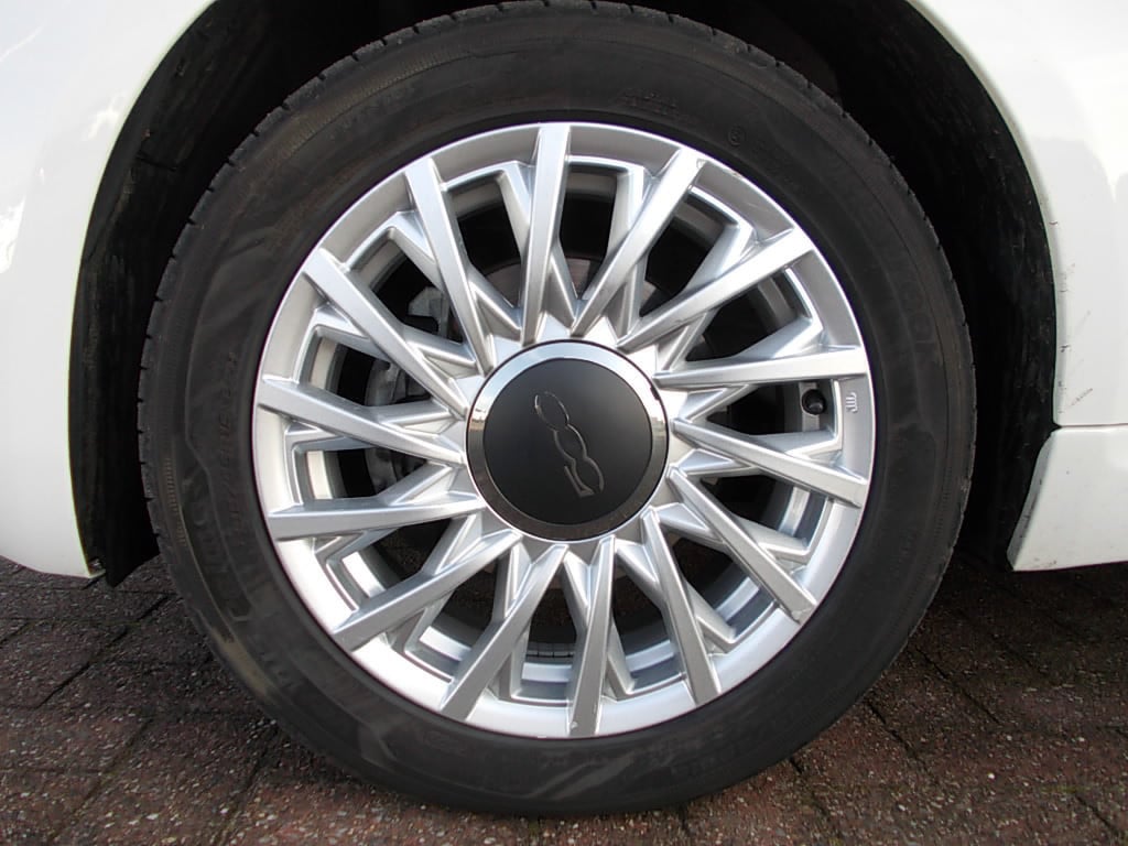 Fiat 500 0.9 twin-air lounge 80pk airco, pano.dak pdc