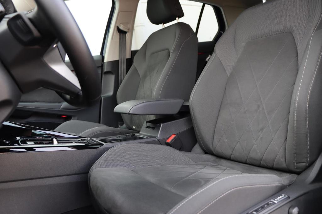 Volkswagen Golf 1.4 ehybrid style 204pk dsg6 | soh 95% |