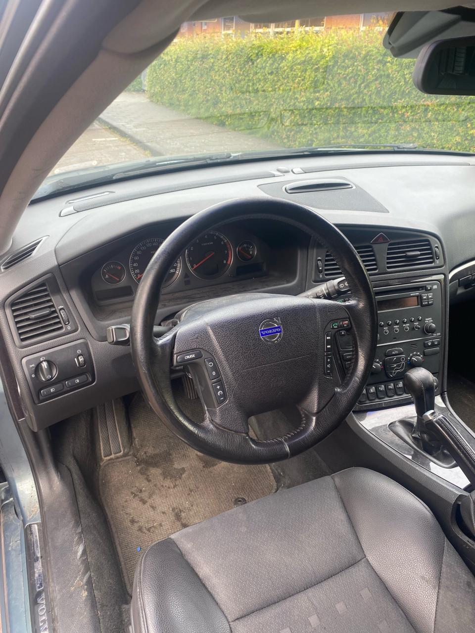 Volvo V70 2.4 Benzine Handgeschakeld – Comfortabele en ruime stationwagen