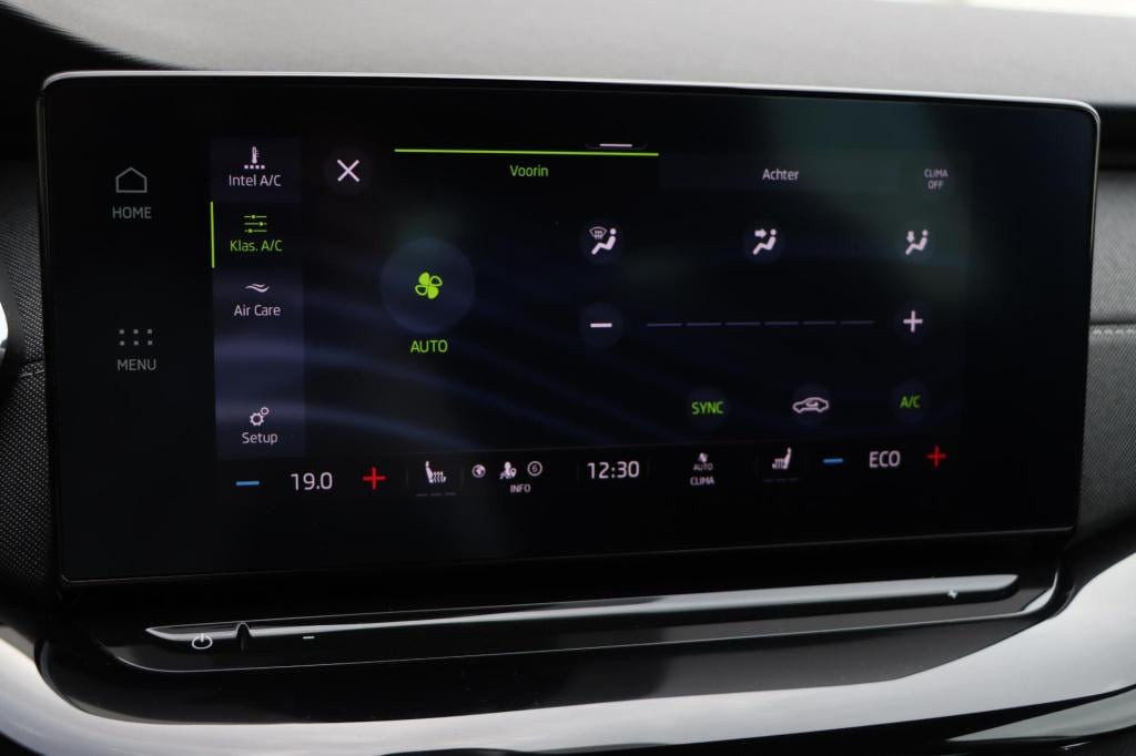 Skoda Octavia combi 1.4 tsi iv phev sportline business | soh 91,1% |