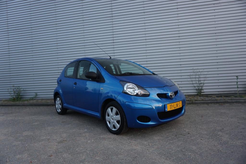 Toyota Aygo 1.0-12v access 1e eigenaar - airco / nap / nieuwe apk!