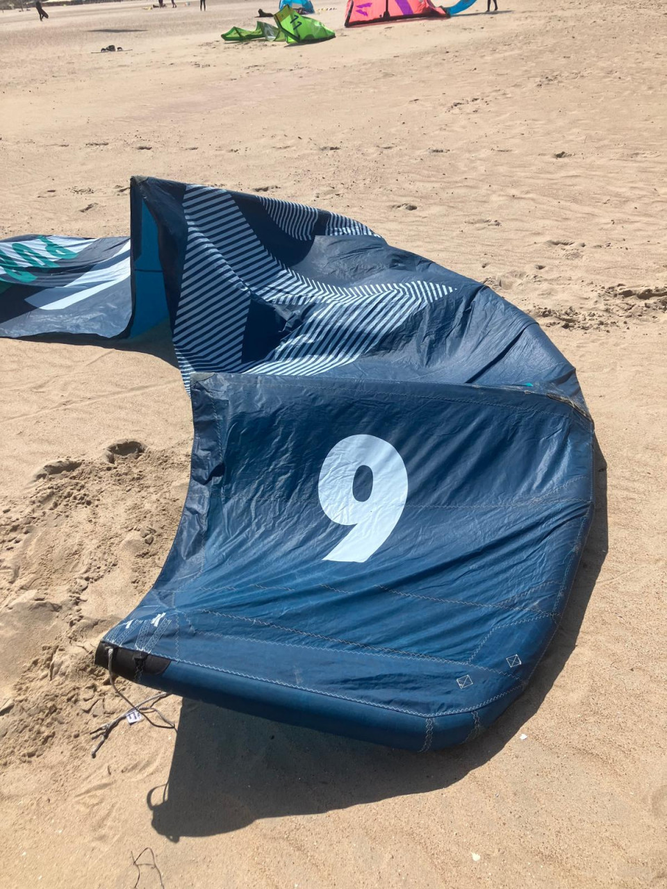 Gaastra Pure kite 9 m2 (2 jaar oud) en X6 bar (1 jaar oud)
