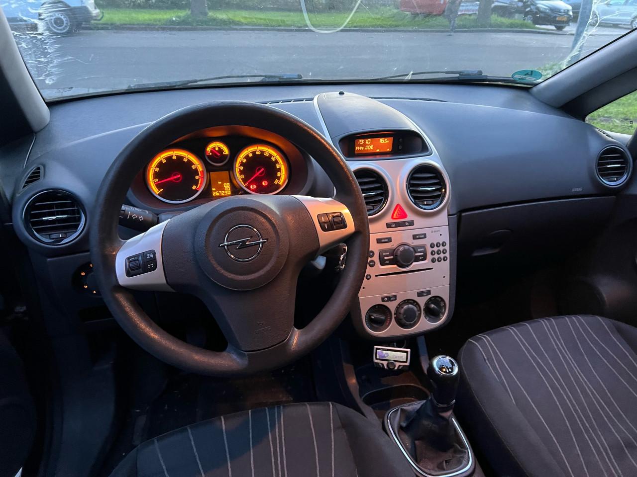Opel Corsa 1.4-16V Enjoy