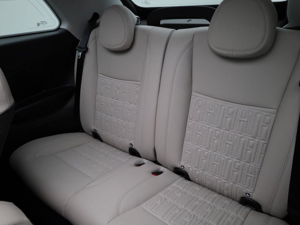 Fiat 500e c la prima 42 kwh leren bekleding - navigatie - camera - adapt. c