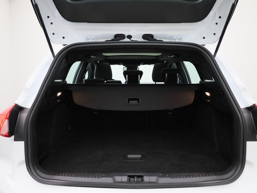 Ford Focus wagon 1.0 ecoboost active business | panorama dak | parkeer sens