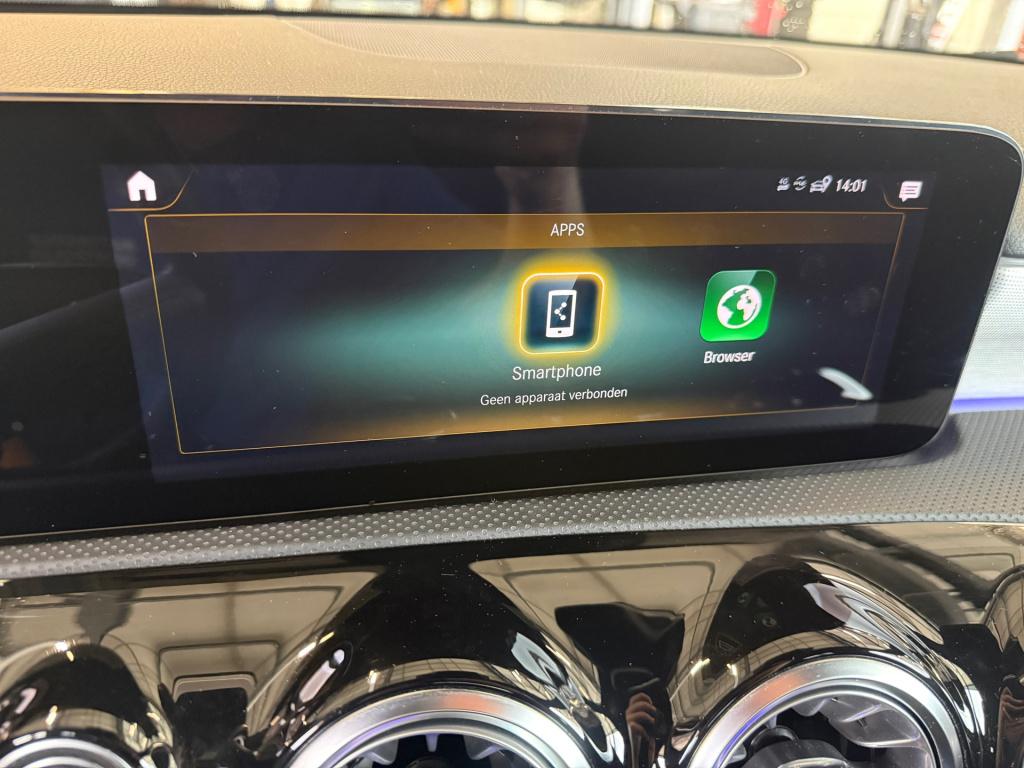Mercedes-Benz A-Klasse 250 e business solution amg limited soh 96%