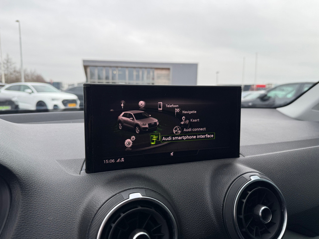 Audi Q2 30 tfsi s-line * virtual cockpit * carplay * keyless * leder