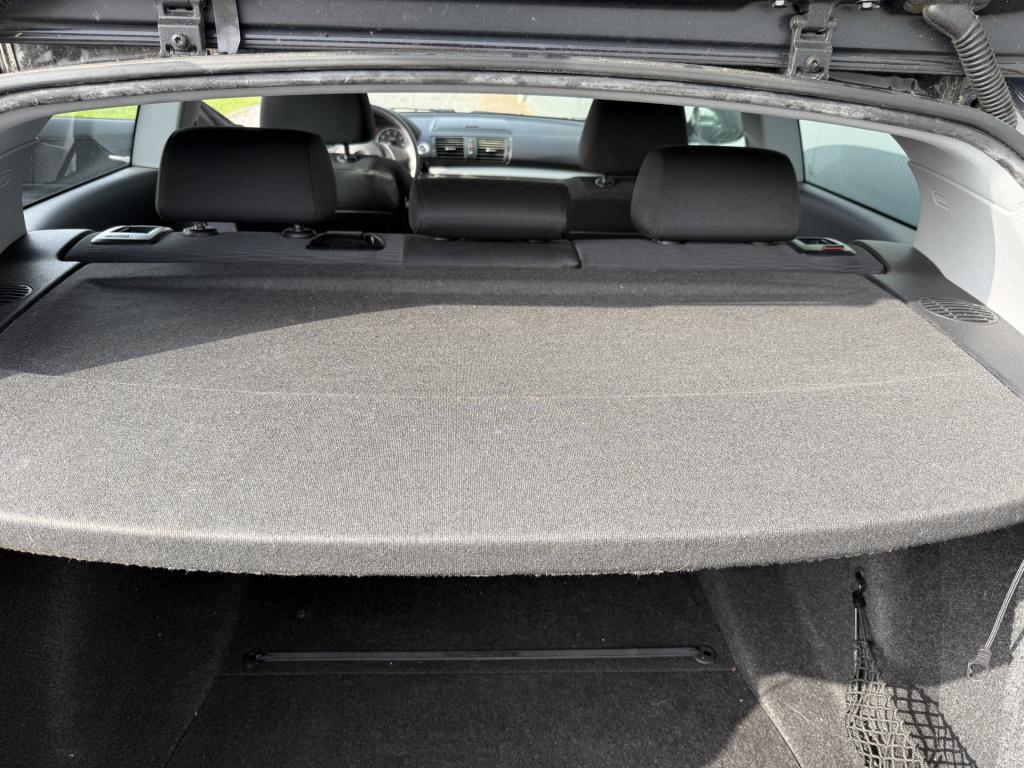 BMW 1 Serie 116i 2.0 122pk executive 3-drs