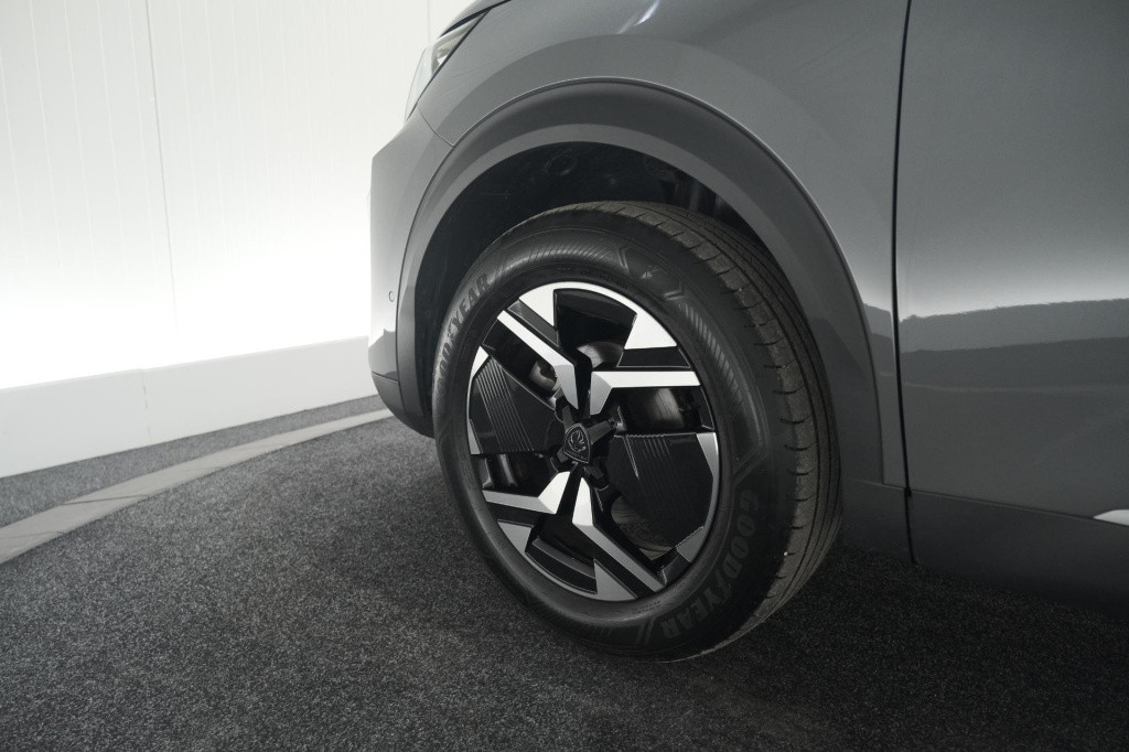 Peugeot 2008 puretech 130 eat8 gt | 360 camera | stoelmassage | adaptieve c