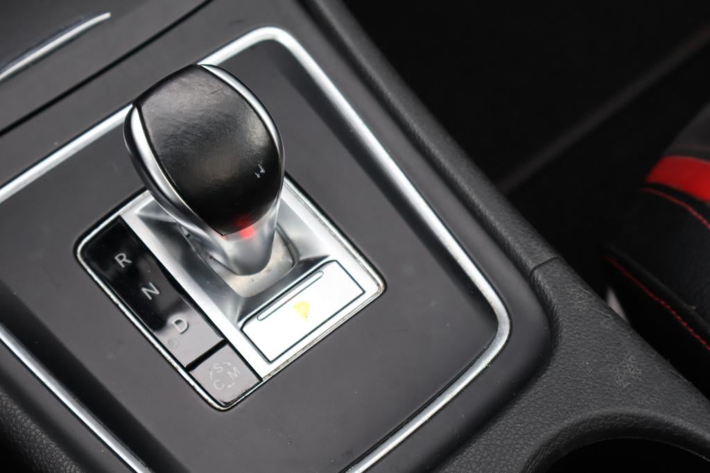 Mercedes-Benz Cla amg 45 4matic l 361 pk l dealer onderhouden l panoramadak