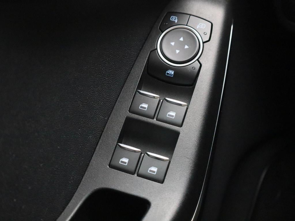 Ford Fiesta 1.0 ecoboost hybrid titanium | winter pack | apple carplay & an