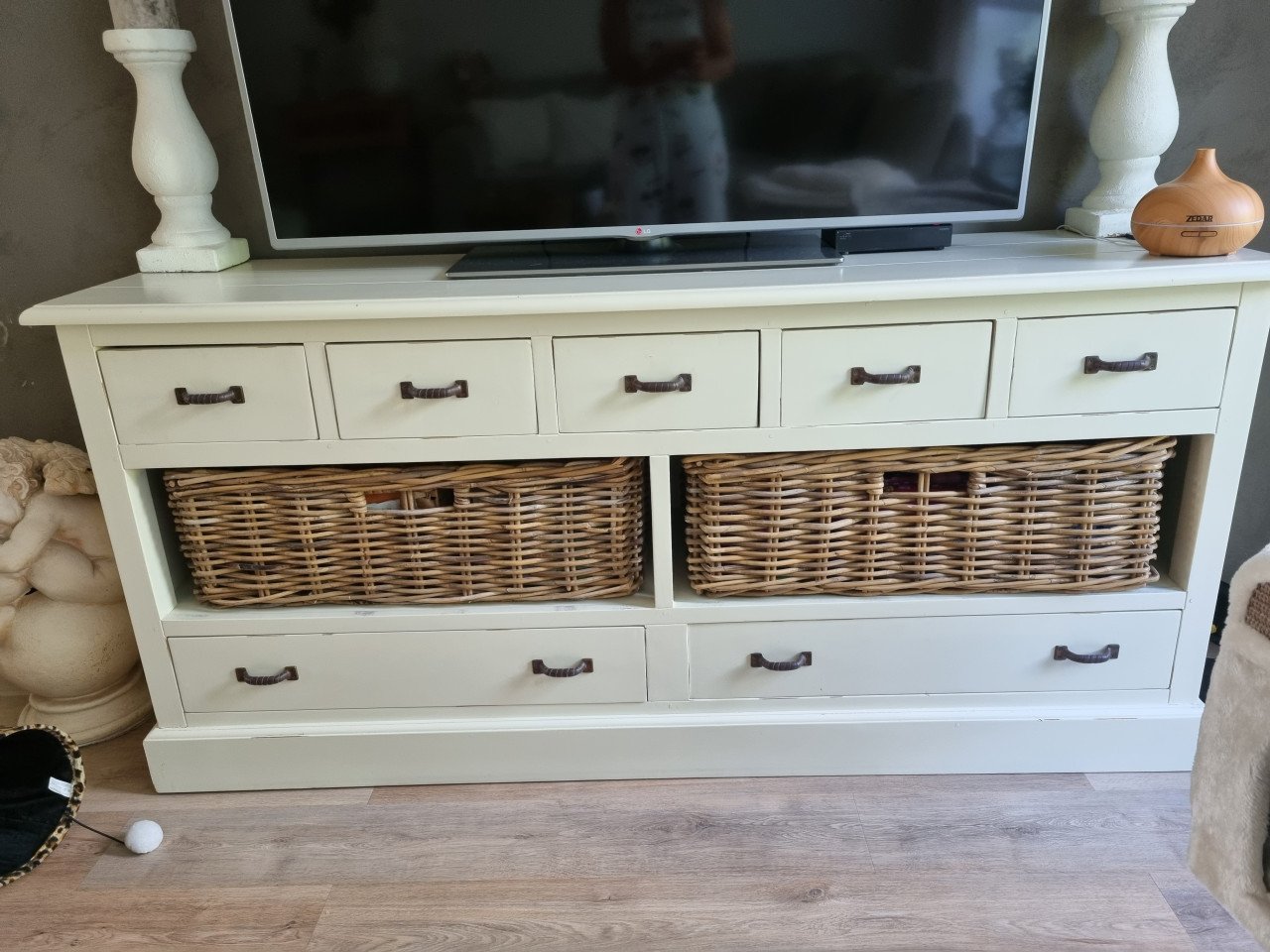 Dressoir met passende salontafel