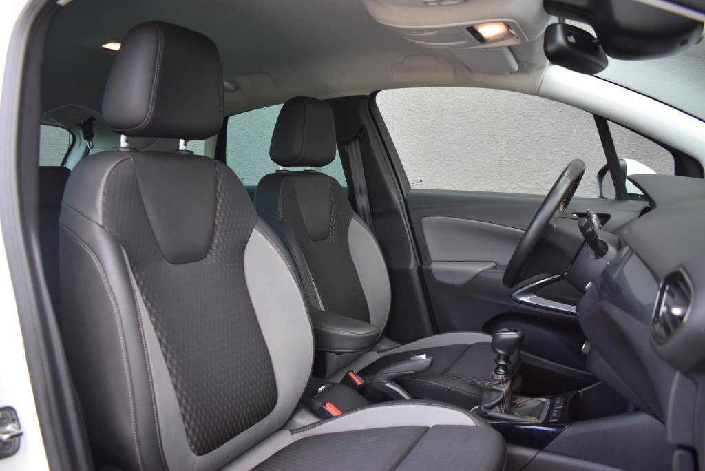 Opel Crossland X 1.2 turbo innovation | winterpakket | lmv | navi |