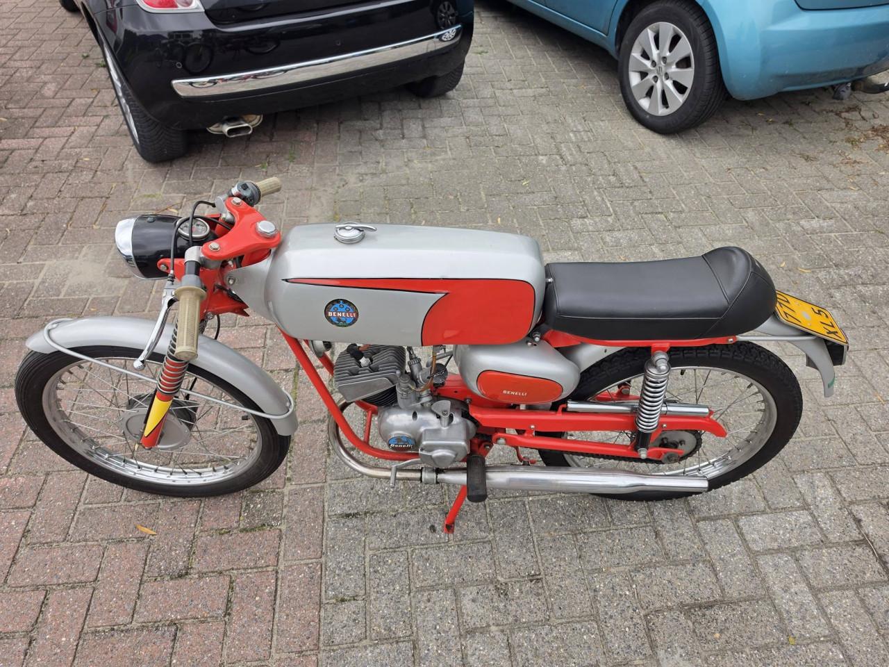TE KOOP – 2 PRACHTIGE ITALIAANSE BROMMERKLASSIEKERS